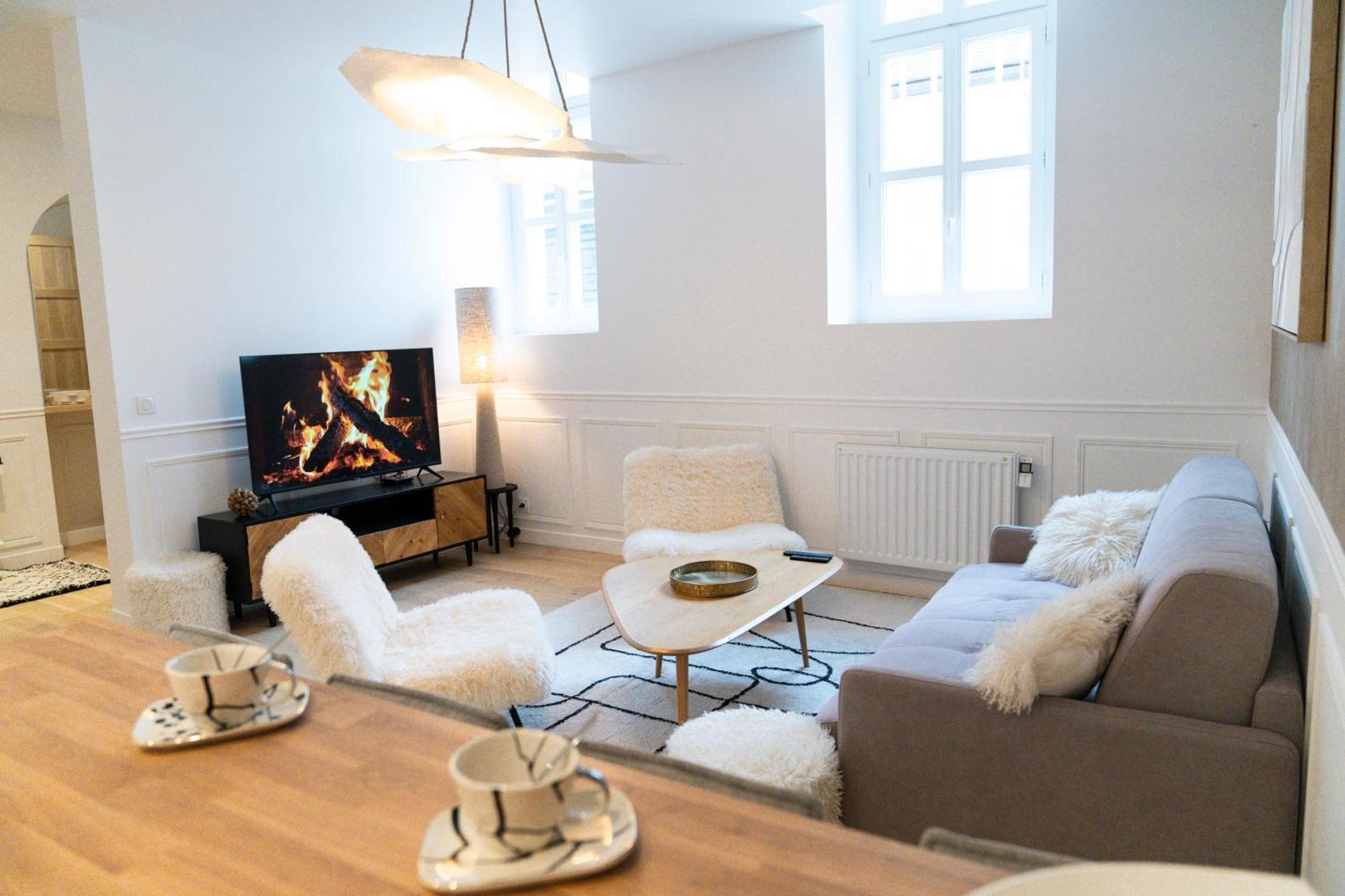 Velvet - Best Keys - Maison Duplex Elegante - Plein Centre Ville - Deco Minimaliste & Cosy - Literie Haut De Gamme - 2 Chambres Separees - Lit Queen Size & 1 Canape Convertible - Smart Tv - Wifi Fibre - Check-In Autonome Санс Екстериор снимка